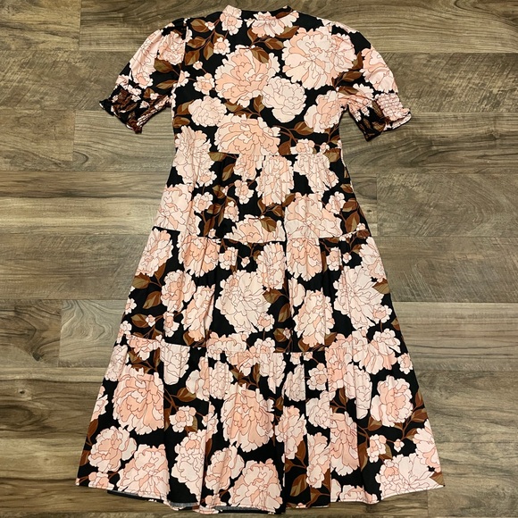 Ⓜ️Who What Wear Women's Floral Print Short Puff Sleeve Tiered Babydoll Dress - Picture 8 of 13